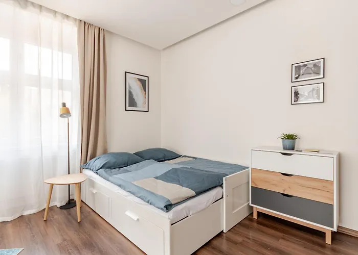 Charm Deco Near Old Town, All-friendly Apartmán *